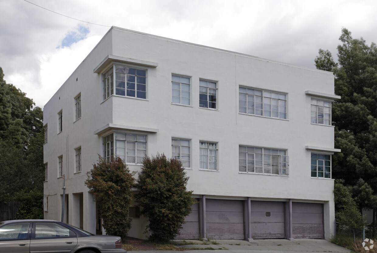 Building Photo - 5930 Camden St