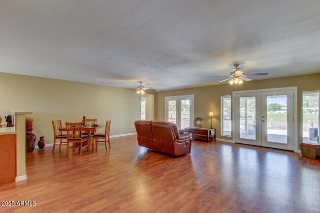 Building Photo - 11232 N Balboa Dr