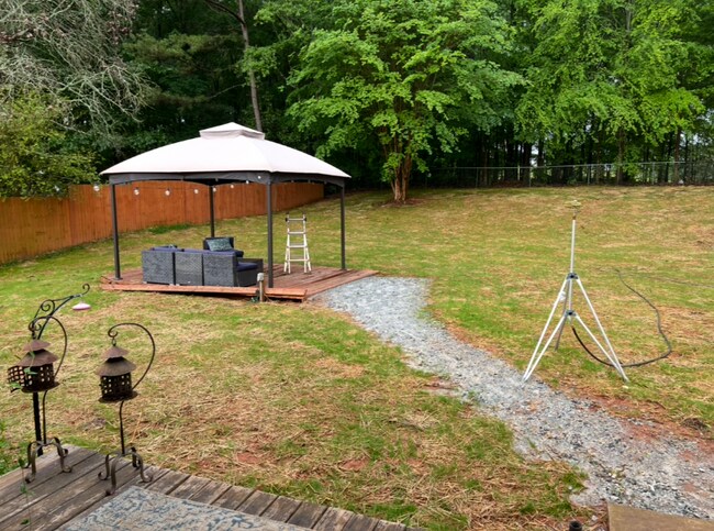 Building Photo - 512 Andrew Pickens Dr