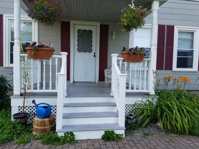 Front Entrance - 40 Trask St