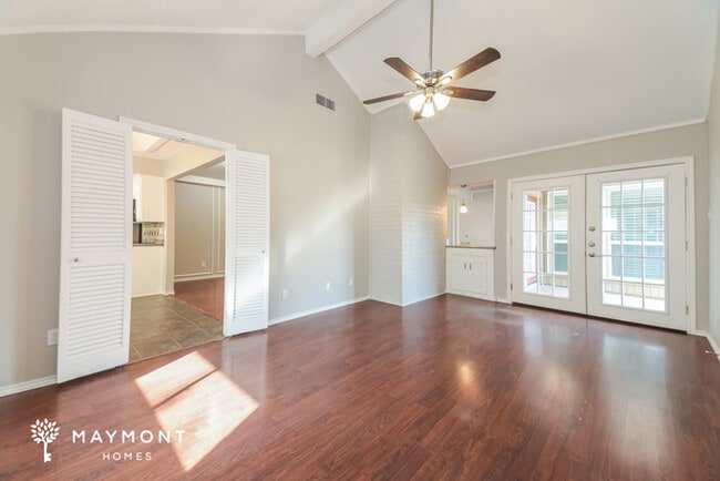 Building Photo - 1604 Scottsdale Dr