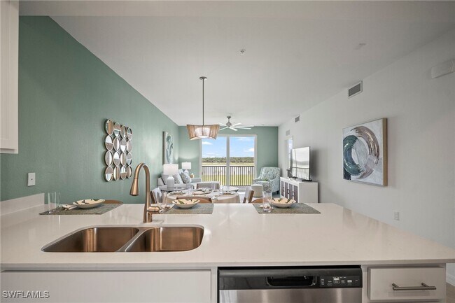 Foto del edificio - 15285 Grn Acrs Ave