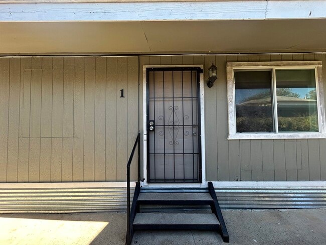 Building Photo - 3004 Musser St