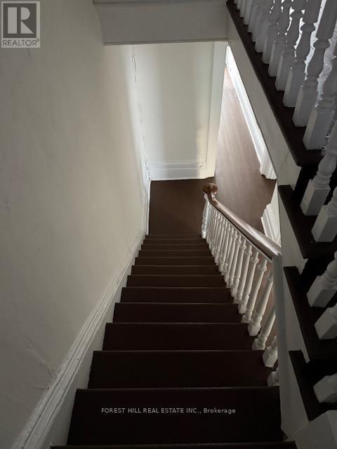 Building Photo - 132 Dundas St E