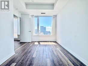 Building Photo - 75 Canterbury Pl
