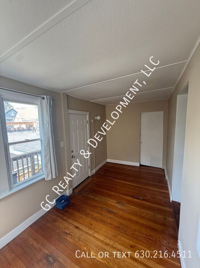 Foto del edificio - 1702 N Campbell Ave