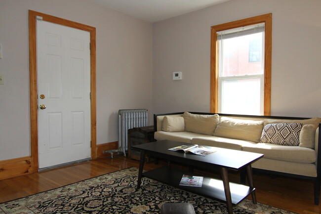 Building Photo - 137 Marcella St