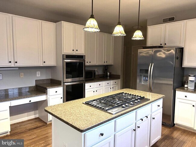 Building Photo - 21644 Piccadilly Circus Ct