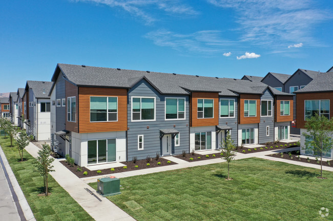 Foto del edificio - Hawthorne Townhomes