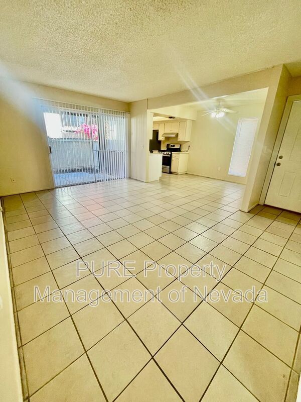 1405 E Vegas Valley Dr Unit Bldg. 10, Las Vegas, NV 89169 Condo for