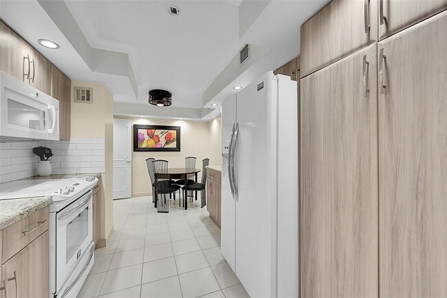 Foto del edificio - 111 N Pompano Beach Blvd