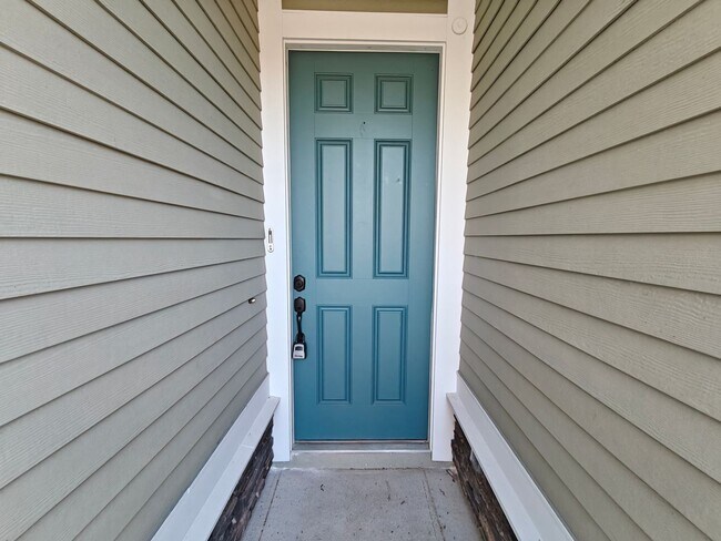 Foto del edificio - Charming 3-Bedroom Home with Pond View in Middleburg