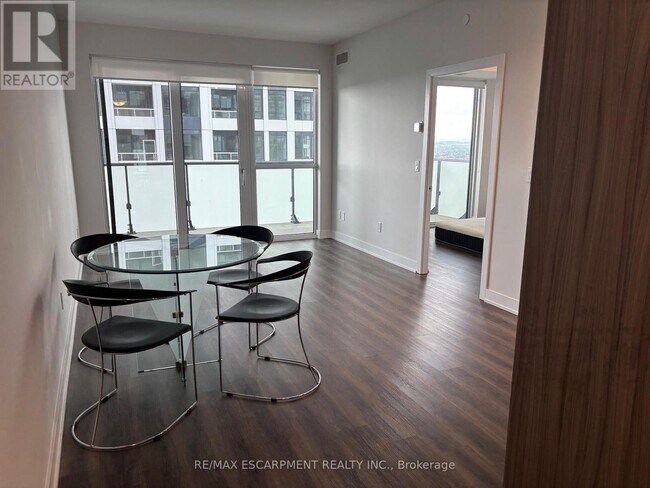 Building Photo - 4130 Parkside Village Dr