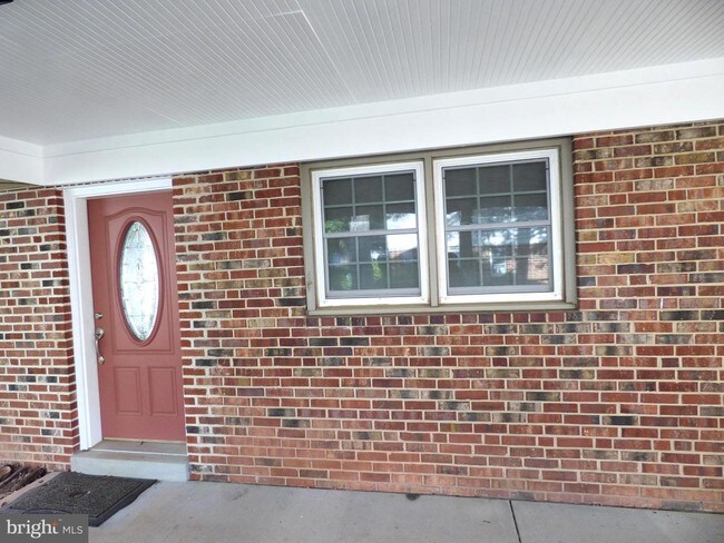 Building Photo - 14907 Carlbern Dr