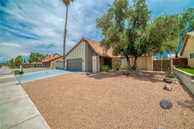 Building Photo - 4431 El Campana Way