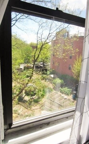 Building Photo - 270-215 15th St