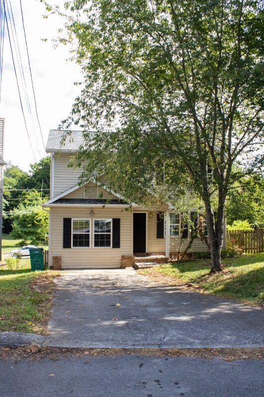 Foto del edificio - 9201 Shady Bend Ln