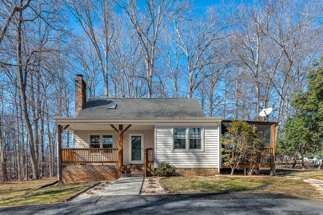 3 Bedroom House in Forest - 3 Bedroom House in Forest