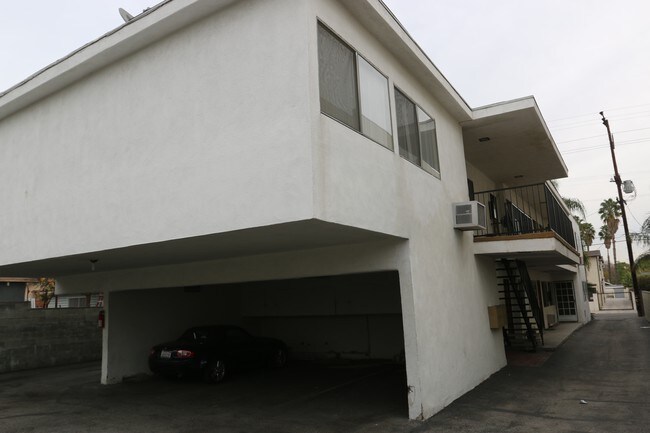 Building Photo - 5327 Auckland Ave