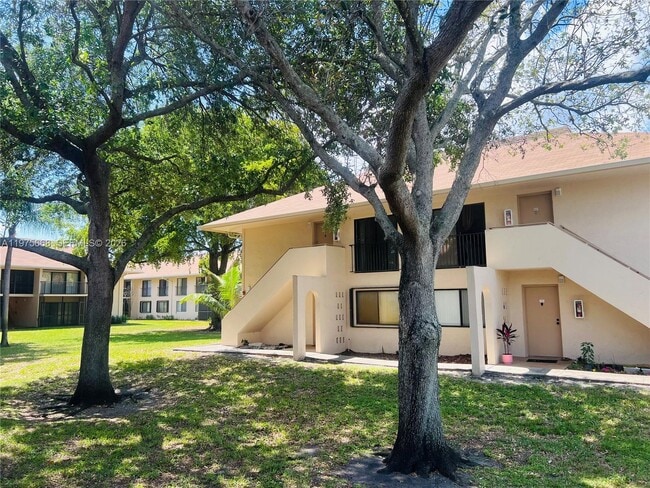 Building Photo - 5981 Washington St