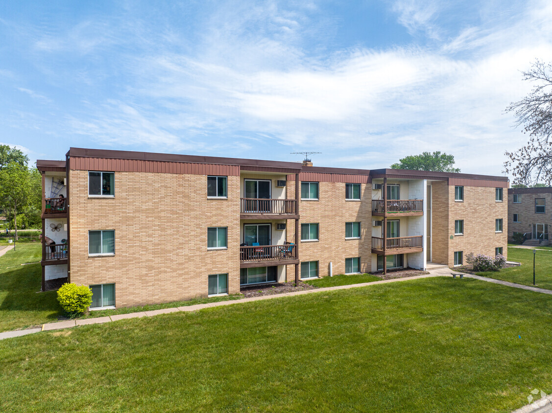 Primary Photo - Arcadia Park Apartments