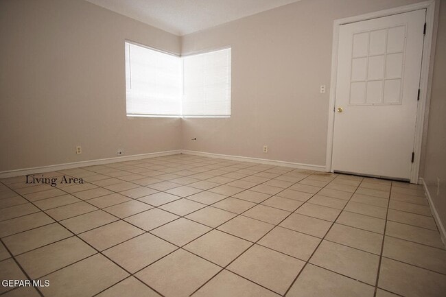 Building Photo - 1421 Howze St