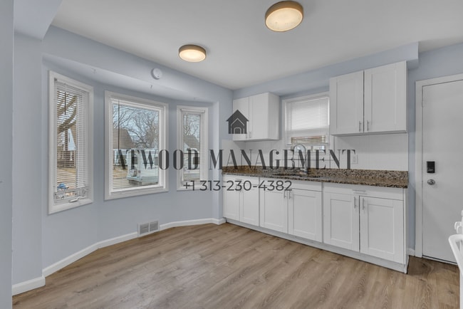 Foto del edificio - This beautifully updated 4-bedroom, 2-bath single-family home is ready for move-in!