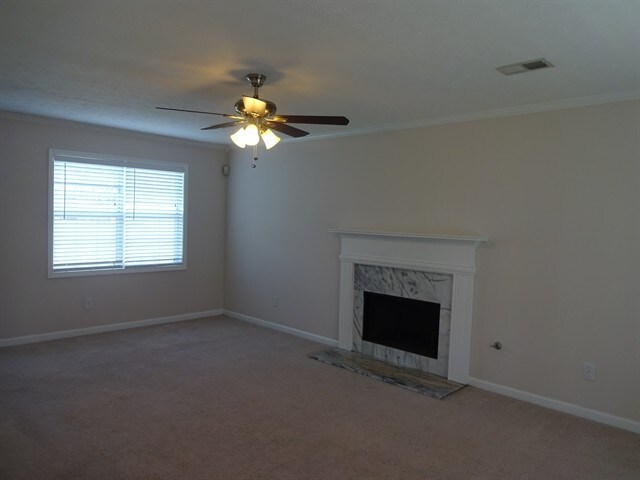 Foto del edificio - 1715 Rose Pointe Drive