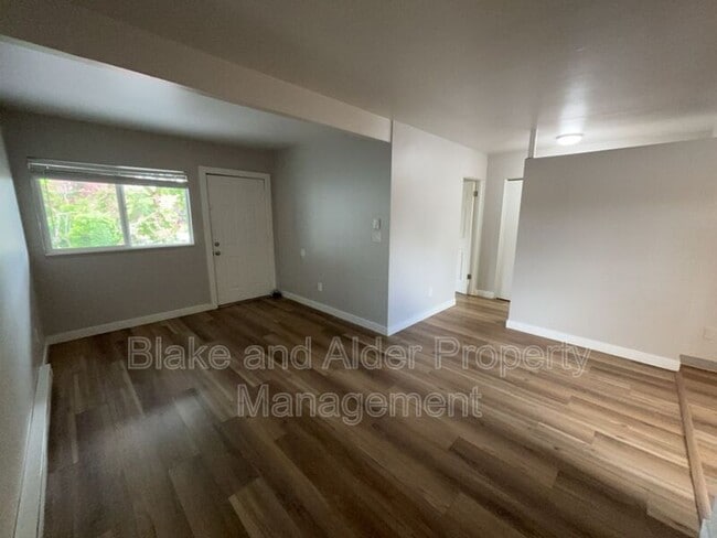 Building Photo - 5950 SW Hall Blvd