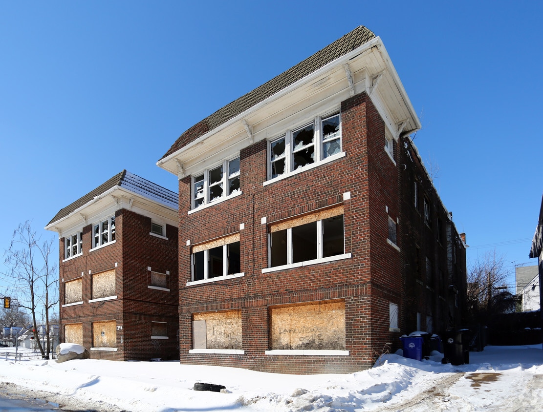 Primary Photo - Superior Metals Apartments