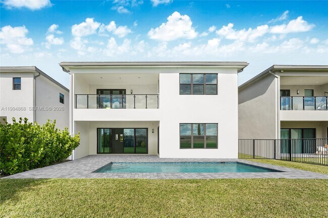 Foto del edificio - 8095 Crystal Downs Ave