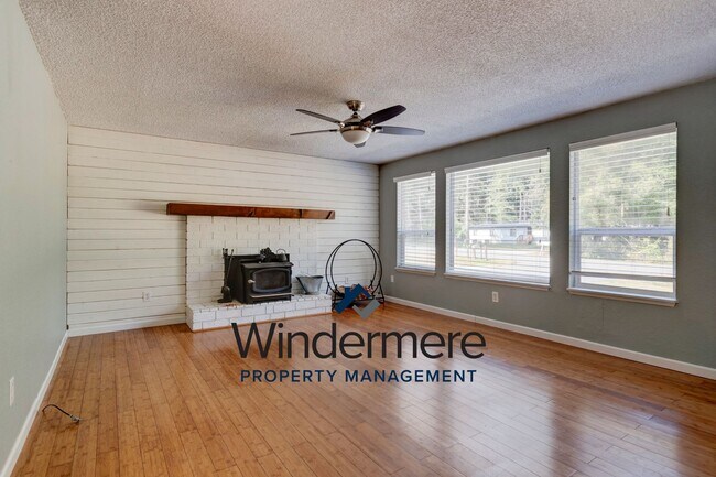 Building Photo - Adorable 3 bedroom home in Woodland Estates
