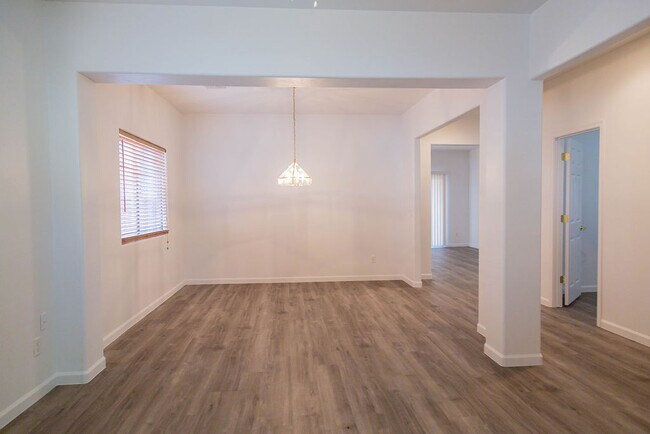 Foto del edificio - 6630 S Via Molino De Viento