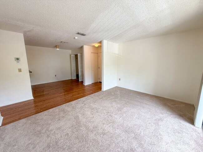 Foto del edificio - 3705 SW 27th St