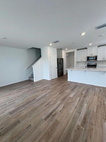 Foto del edificio - 16407 Bird of Paradise Ave
