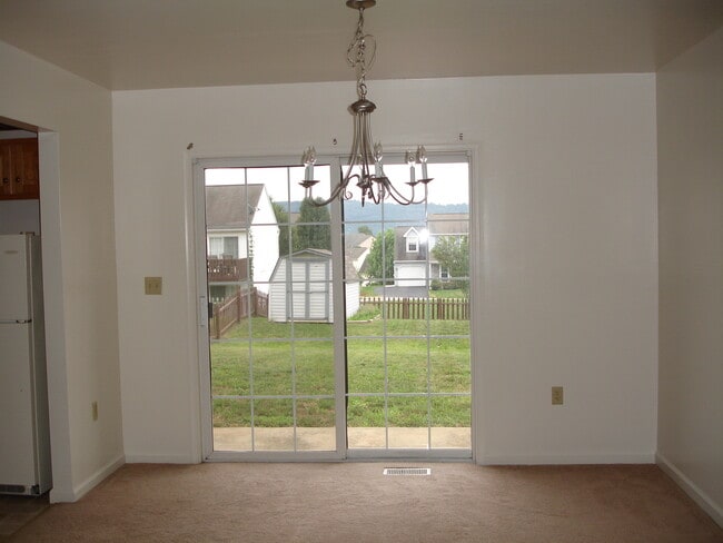 Foto del edificio - 147 Chelmsford Dr