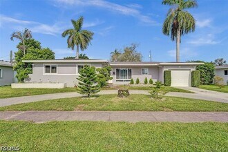 Building Photo - 214 N 31st Ave