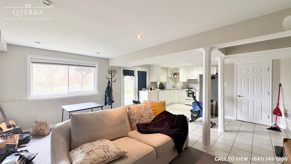 Photo principale - 2-1206 Harlstone Cres