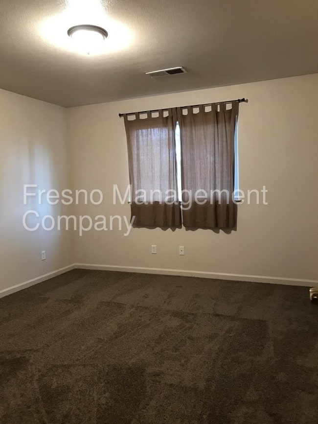 Foto del edificio - 7054 N Weber Ave