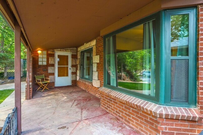 Foto del edificio - 1254 Dahlia St