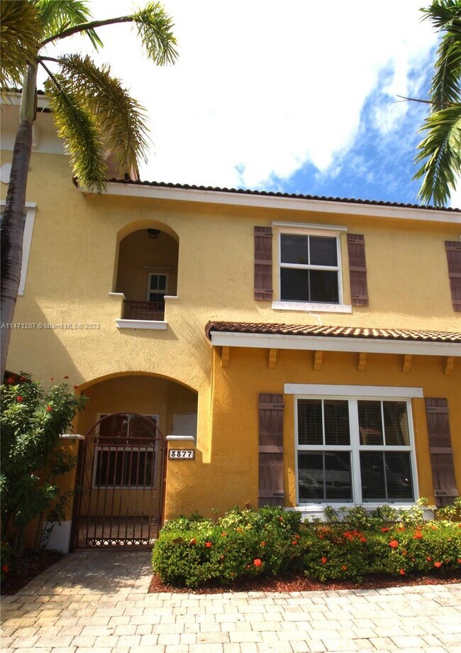 Foto del edificio - 3377 Merrick Ln