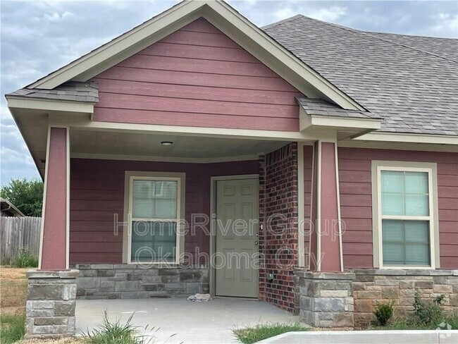 Building Photo - 920 SW 91st St