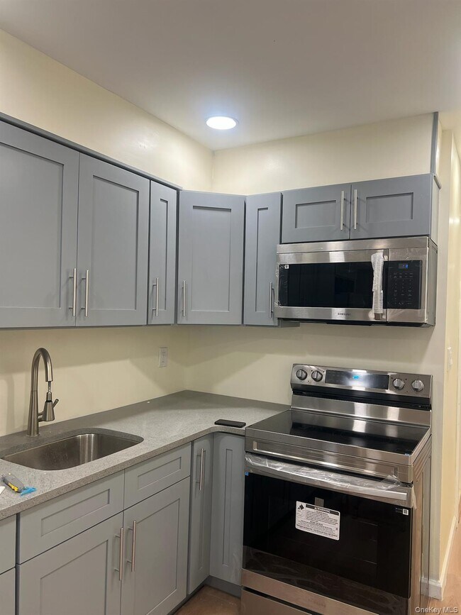 Foto del edificio - 238 E 88th St