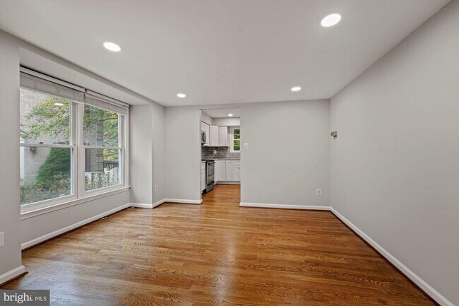 Foto del edificio - 6249 Rathlin Dr
