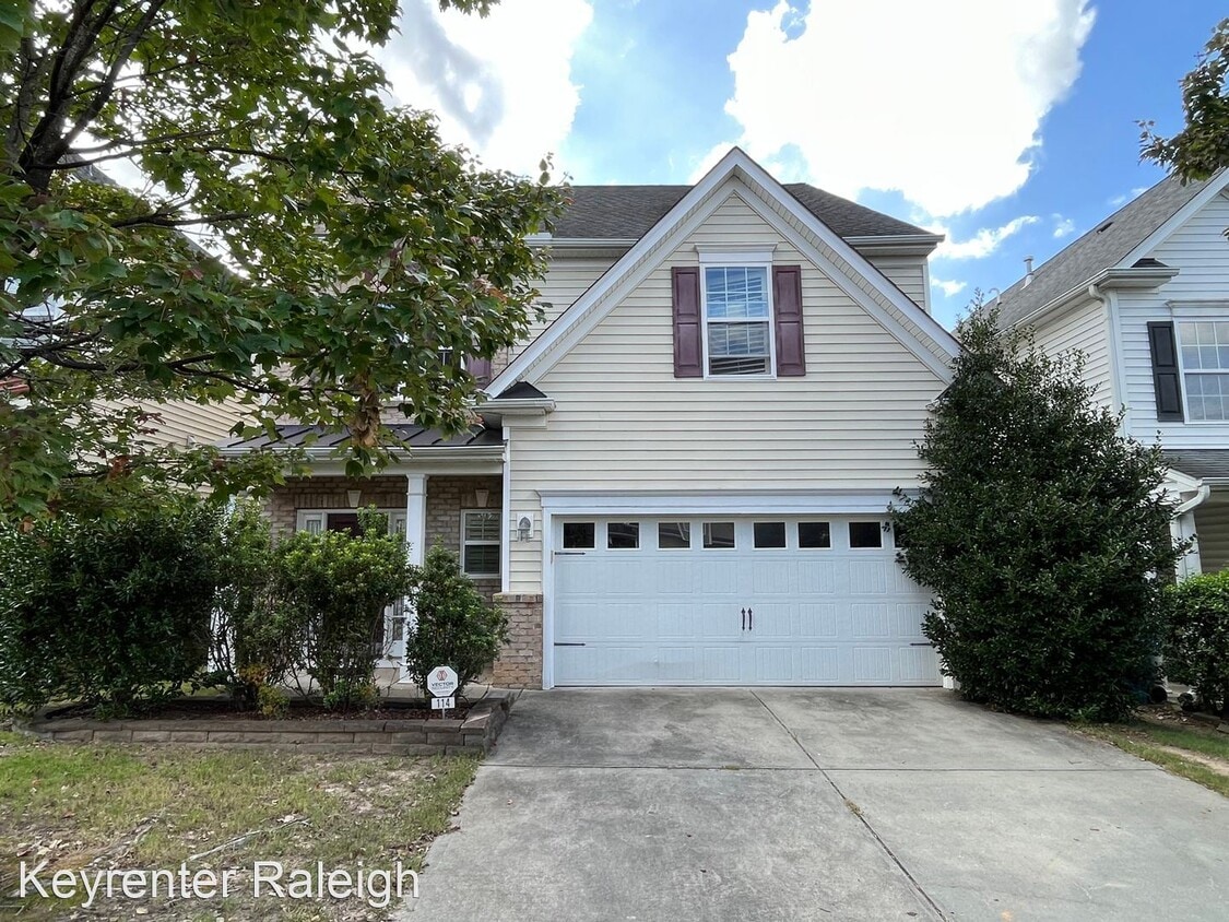 4 br, 3.5 bath House 114 Station Dr House Rental in Morrisville, NC
