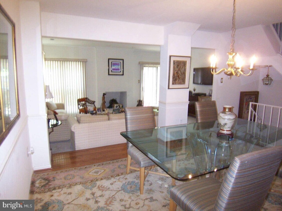 Foto principal - 6426 Needle Leaf Dr