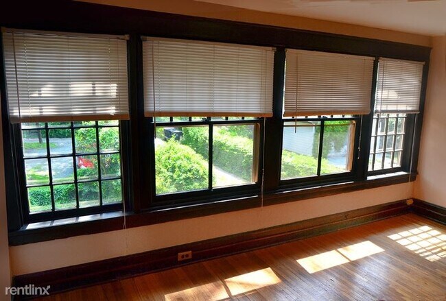 Foto del edificio - 2217 Belmont Blvd