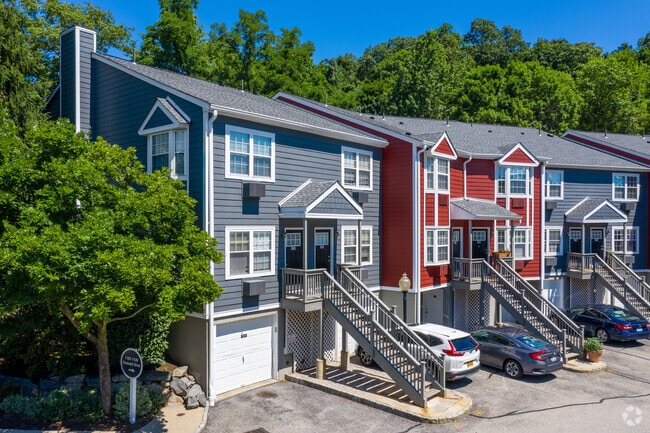 Building Photo - Everbend