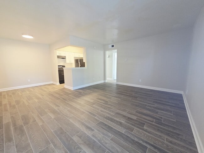 Building Photo - Sandpebble