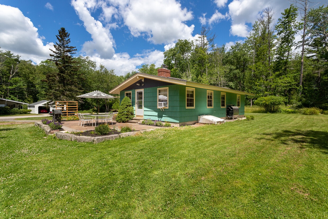 10 River Rd, North Hampton, NH 03862 House Rental in North Hampton